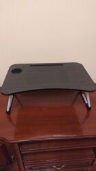 продаю раскладной стол: Бүктөлүүчү ноутбук үчүн стол, Колдонулган, түсү - Кара