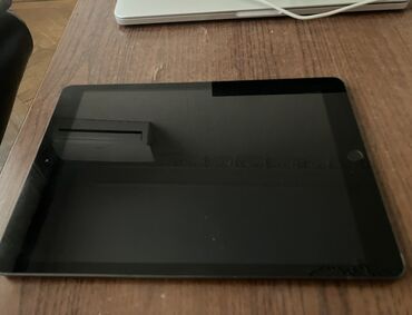 ipad mini5: İşlənmiş Apple iPad 8 (2020), 10,2", < 64 GB