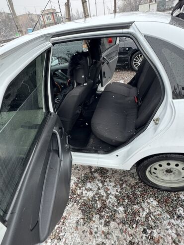 ВАЗ (ЛАДА): ВАЗ (ЛАДА) Granta: 2012 г., 1.6 л, Механика, Седан — 7