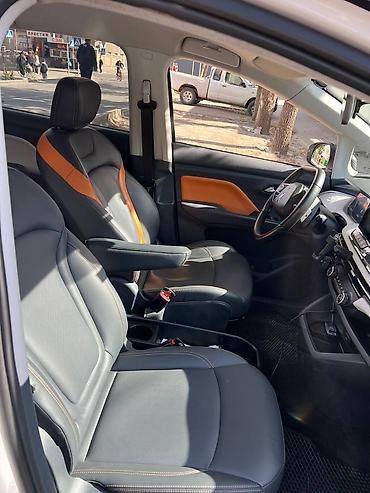 chery indis: FAW Besturn B50: 2022 г., Автомат, Электромобиль, Минивэн — 9