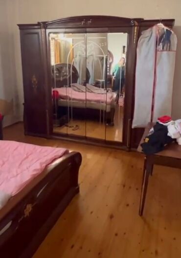 lalafo darvaza qapilari: İşlənmiş, Açılan, 4 qapılı Düz dolab, Qarderob, paltar dolabı