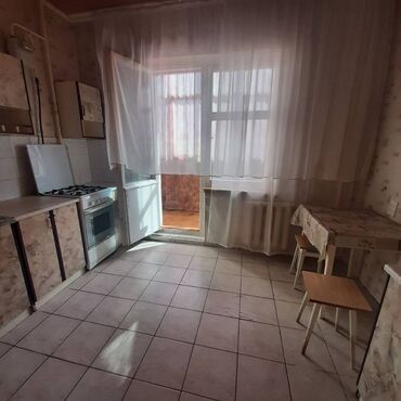 Продажа квартир: 2 комнаты, 52 м², 106 серия, 4 этаж, Старый ремонт