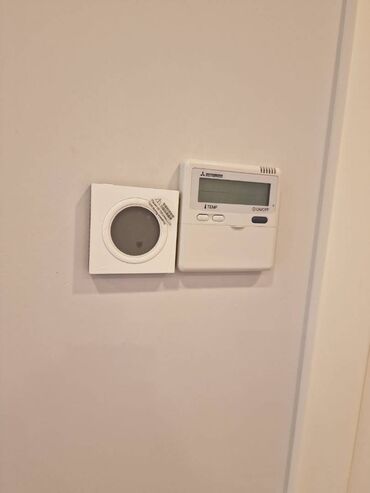 Ofislər: Nəsimi rayonu, Həsən Əliyev küçəsi (köhnə İnqilab), biznes mərkəzin — 9