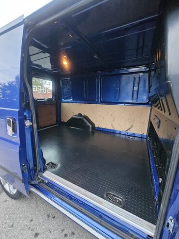 Ford: Ford Transit yük/furqon - Kuzov: qapalı furqon, orta ölçülü yük — 12