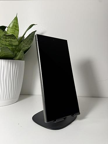 note 2: Samsung Galaxy S24 Ultra, Б/у, 256 ГБ, цвет - Черный, 1 SIM, eSIM — 5