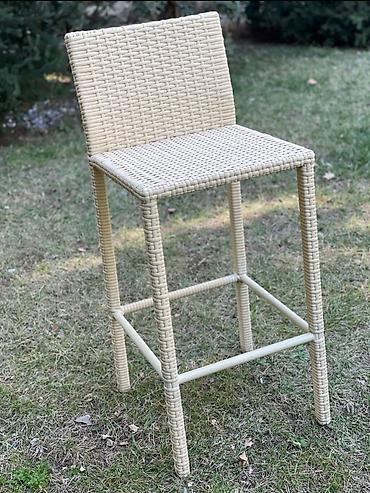 Rattan üslubunda hündür bar taburesi - Material: Süni rattan toxuma
