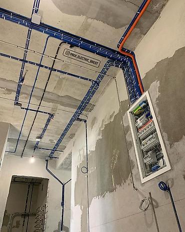 Электрики: Электрик | Установка стиральных машин, Установка распределительных коробок, Установка софитов Больше 6 лет опыта — 4