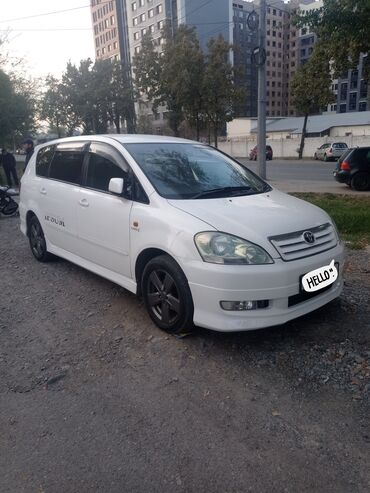 Toyota: Toyota Ipsum: 2003 г., 2.4 л, Автомат, Бензин, Минивэн