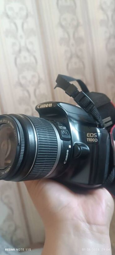 фотоаппарат с зеркалкой: Фотоаппарат Canon EOS 1100D. В отличном состоянии В комплект входит