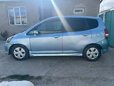 Honda Fit: 2002 г., 1.3 л, Автомат, Бензин, Хетчбек — 3