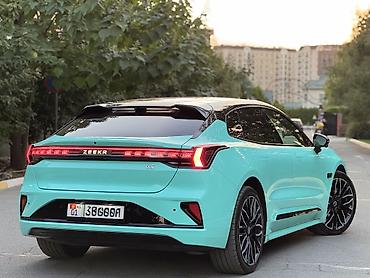 eado ev: Zeekr 001: | 2024 г. Лифтбек — 4