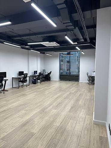 Коммерциялык мүлк: Ижарага Кеңсе бөлмөсү: 60 м², Бизнес борборунда, Ремонту менен — 3