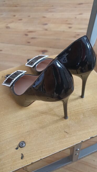 обувь женская бу: Туфли 36, цвет - Черный