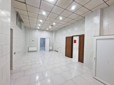 Anbar və emalatxanalar: Yasamal rayonu, “Tibb Kolleci” yaxınlığında, İnşaatçılar ilə 20 — 10