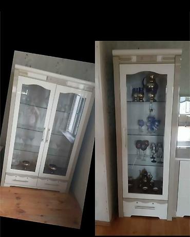 Şüşəli vitrin şkaf - Material: Ağ rəngli MDF/laminat korpus, ön — 1
