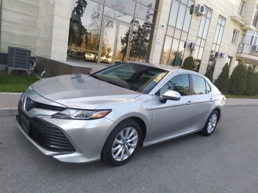 toyota carolla: Toyota Camry: 2018 г., 2.5 л, Вариатор, Гибрид, Седан