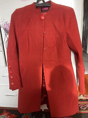 Пуховики и зимние куртки: Куртка черная новая — 12