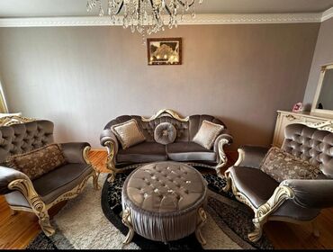kohne metbex mebeli: Divan 2 Kreslo satılır qiyməti 900 manat açılmır baza yoxdur çox baha
