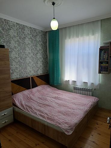 Həyət evləri və villaların satışı: Satılır: həyət evi - Tam daş hasarla əhatələnmiş həyət, ikiqat — 9