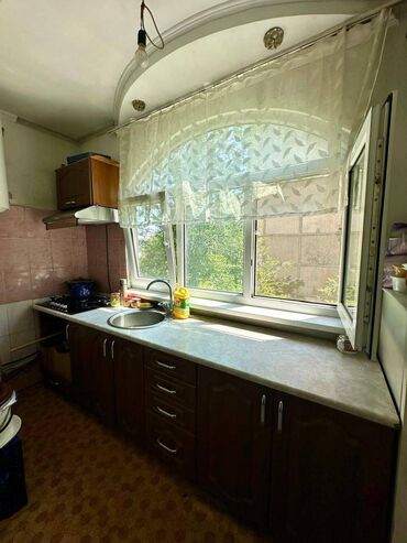 3 комнатная квартира продажа: 2 комнаты, 49 м², 106 серия, 3 этаж, Евроремонт
