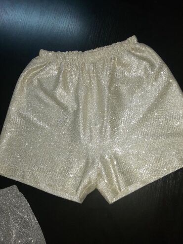 Šortsevi, Bermude: M, S (EU 36), bоја - Srebrna, Jednobojni — 2