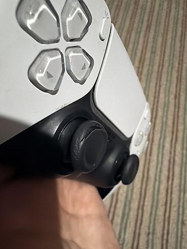 купить dualshock 4 оригинал: Sony DualSense для PlayStation 5 (модель CFI-ZCT1W), белого цвета. В — 2