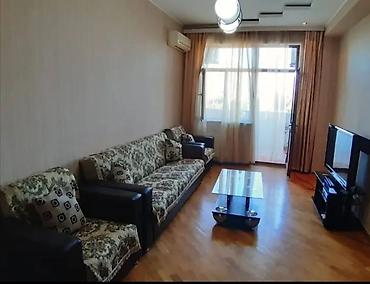 Mənzillər: Hezi Aslanovda wanli urfa restaraninin arxasindaki binada 16/5 ci — 5