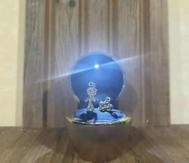 Kulonlar: LED işıqlı zərgərlik qutusu - Dairəvi formalı, parlaq metal effektli — 2