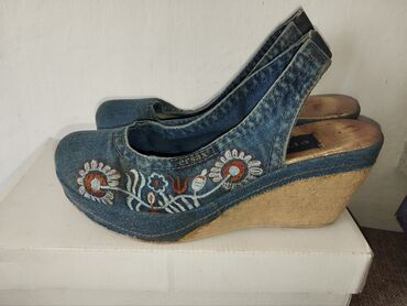 зимняя женская обувь: Туфли 39, цвет - Синий