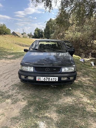 Volkswagen Passat: 1994 г., 2 л, Механика