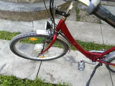 Bicikli za odrasle: 1. Kad mi je stigla sijale su lampice na displeju kada se ukljuci — 9