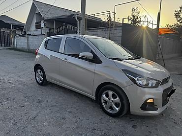 byd yan plus: Chevrolet Spark: 2017 г., 1 л, Автомат, Бензин, Хэтчбэк — 3