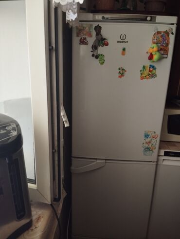 бэушные холодильники: Холодильник Indesit, Б/у, Side-By-Side (двухдверный)