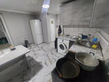 дом с бассеином: 80 м², 3 комнаты, Утепленный, Бронированные двери, Забор, огорожен