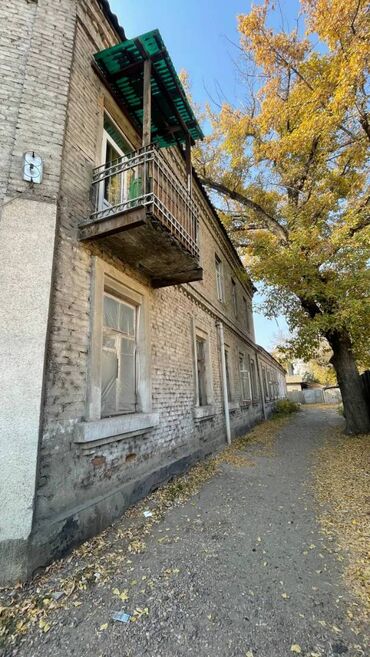 барачный дом: 2 бөлмө, 30 кв. м, Жеке план, 1 кабат, Эски ремонт