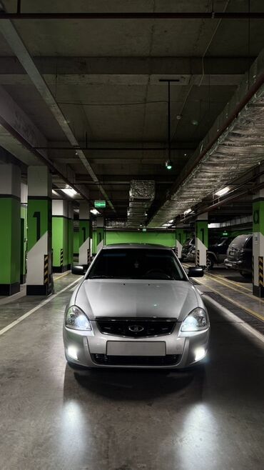 авто в москве: ВАЗ (ЛАДА) Priora: 2008 г., 1.6 л, Механика, Бензин, Седан