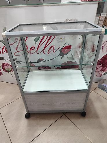 Стеллажи: Продаю торговое оборудование, кронштейны, стойки, манекен, зеркала — 5