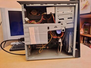 Desktop računari i radne stanice: Stari,retro IBM kompjuter,desktop racunar NetVista Nepoznato stanje — 15