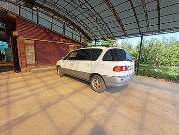 бир: Toyota Picnic: 1999 г., 2 л, Кол менен иштөөчү, Дизель, Вэн/Минивэн — 7