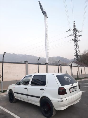 Volkswagen: Volkswagen Golf: 1993 г., 1.6 л, Механика, Бензин, Хэтчбэк — 2