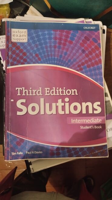 Иностранные языки: Учебники Solutions все по 100, кроме двух частей книг Solutions Upper — 4