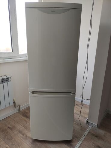 термо холодильник: Холодильник Zanussi, Б/у, Двухкамерный