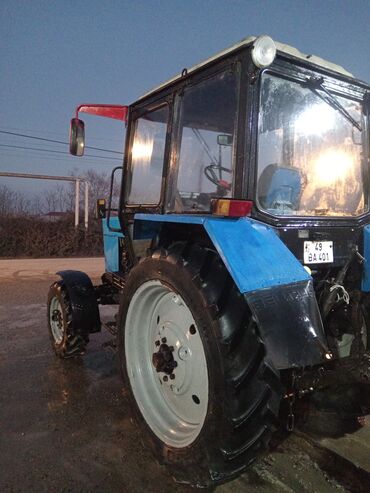 Traktorlar: Traktor Belarus (MTZ) 82.1, 2009 il, 82 at gücü, motor 8.2 l, İşlənmiş — 4