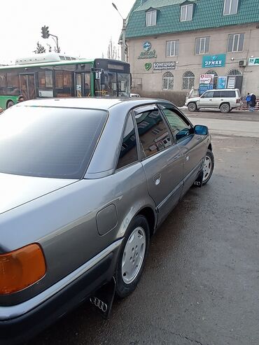 Audi: Audi S4: 1992 г., 2.3 л, Механика, Газ, Седан