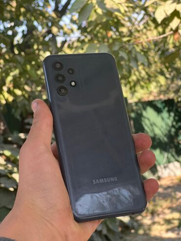 пока х4: Samsung Galaxy A13, Б/у, 128 ГБ, цвет - Серый, 1 SIM, 2 SIM, eSIM