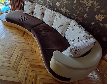 Divanlar: Qövs formalı geniş divan - Dizayn: Zərif qövs xəttli korpus, modern — 2