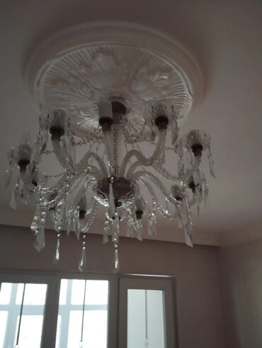 lüstür altı: Çılçıraq, 8 lampa, Xrustal