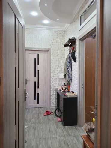 Həyət evləri və villaların satışı: Əmircan qəs. 4 otaqlı, 200 kv. m, Yeni təmirli — 5