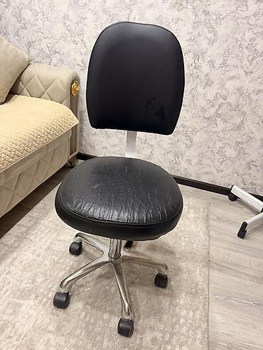 Офисные стулья: Fırlanan ofis/iş stulu - Rəng: qara - Oturacaq və bel hissəsi: yumşaq — 1