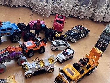 Oyuncaqlar: Uşaq üçün böyük plastik “dump truck” oyuncaq maşın. Hamisi seliqelidi — 7